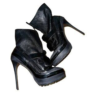 Burberry Black Shearling & Leather Stiletto Heeled Boots Booties Size 41 US 10